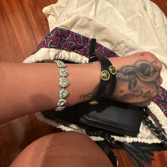 Black Quilted Leather Shoulder Bag - Picture 7 of 7